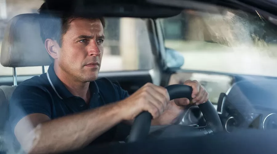 водитель &copy;&nbsp;Изображение сгенерировано нейросетью Gigachat