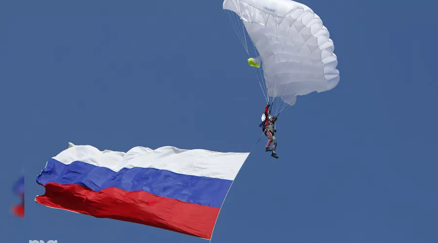 Акция "Военная служба по контракту в Вооруженных силах РФ – твой выбор!"  &copy;&nbsp;Влад Александров, ЮГА.ру