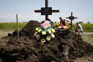 На кладбище в Крымске &copy;&nbsp;Влад Александров, ЮГА.ру