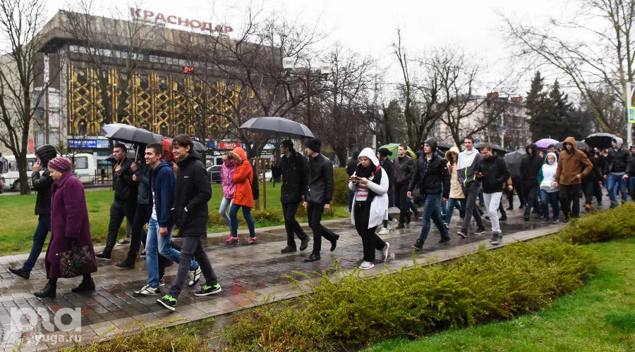 Акция сторонников Навального в Краснодаре &copy;&nbsp;Фото Елены Синеок, Юга.ру