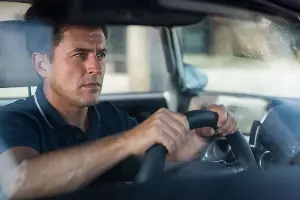 водитель &copy;&nbsp;Изображение сгенерировано нейросетью Gigachat