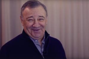 Аркадий Ротенберг &copy;&nbsp;Скриншот видео из группы &laquo;Mash | Мэш&raquo;, vk.com/mash