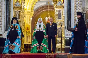 Патриарх Кирилл и Юрий Иванов &copy;&nbsp;Фото с сайта www.usi23.ru