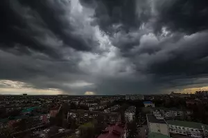 Тучи над Краснодаром &copy;&nbsp;Фото Елены Синеок, Юга.ру