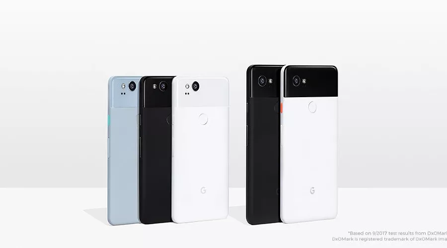 Смартфоны Pixel 2 и Pixel 2 XL &copy;&nbsp;Фото из аккаунта twitter.com/madebygoogle