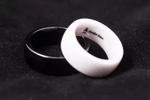 Керамические кольца Альфа-Банка для бесконтактной оплаты  &copy;&nbsp;Фото пресс-службы Альфа-Банка