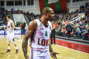 "Локомотив-Кубань" обыграл "Барселону" в матче Евролиги © Елена Синеок, ЮГА.ру