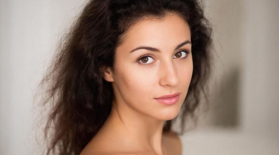 женщина &copy;&nbsp;Изображение сгенерировано нейросетью Gigachat