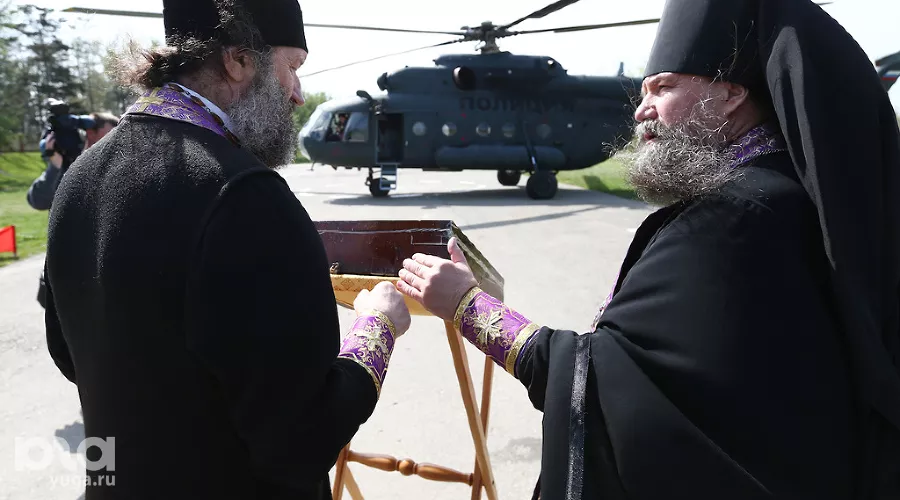 Вертолетный крестный ход над Краснодаром &copy;&nbsp;Влад Александров, ЮГА.ру