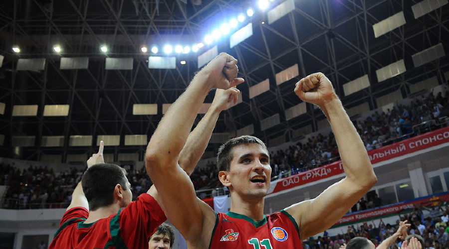 "Локомотив-Кубань" выиграл у ЦСКА в третьем матче финальной серии &copy;&nbsp;Елена Синеок, ЮГА.ру