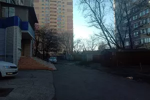 Гаражи и заборы во дворах на пересечении Российской и 40 лет Победы &copy;&nbsp;Фото Яры Гуляевой, Юг.ру