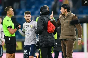 Главный тренер ФК «Краснодар» Владимир Ивич (справа) во время матча против ФК «Ростов»  &copy;&nbsp;Скриншот публикации на сайте ФК &laquo;Краснодар&raquo;, Fckrasnodar.ru