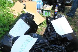 Экологическая акция по уборке мусора "Начнем и сделаем" © Иван Вислов. ЮГА.ру