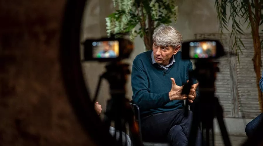  &copy;&nbsp;Фото из инстаграма &laquo;Коммент.Шоу&raquo;, www.instagram.com/comment_show_/