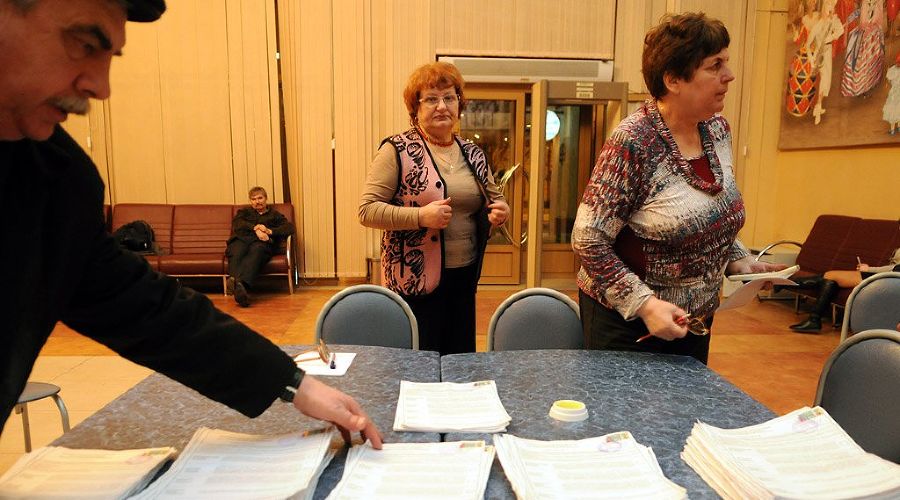 Подсчет голосов на выборах президента РФ © Елена Синеок. ЮГА.ру