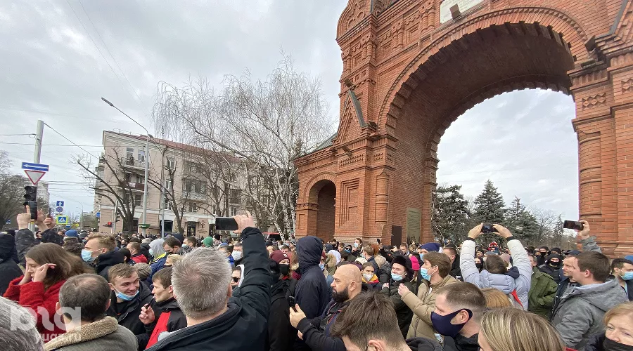 Как проходил митинг в поддержку Навального в Краснодаре &copy;&nbsp;Фото Валерии Дульской, Юга.ру