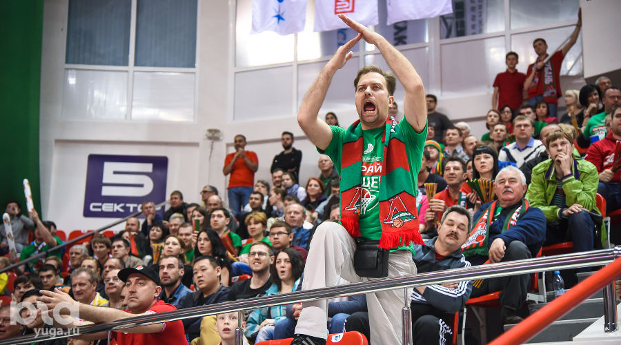 "Локомотив-Кубань" дважды обыграл УНИКС в четвертьфинальной серии Единой лиги ВТБ © Елена Синеок, ЮГА.ру