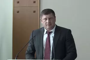  &copy;&nbsp;Кадр из прямой трансляции заседания городской Думы, youtu.be/TmyNkpr1mTY