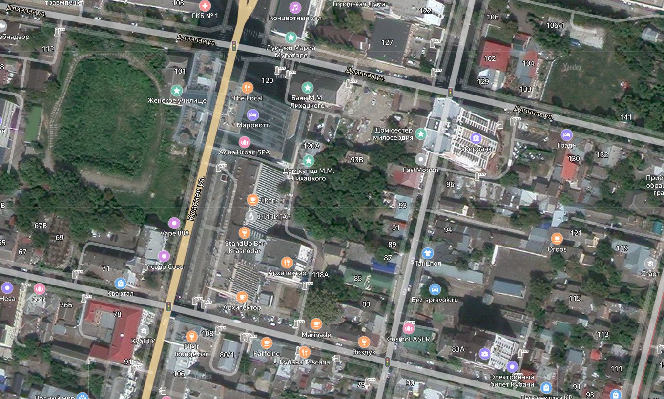 Прогулочная зона у дома Лихацкого появилась на месте деревьев © Скриншот yandex.ru/maps