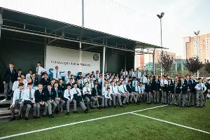 Футболист Панов сыграл с участниками Volkswagen Junior Masters в Академии &laquo;Краснодара&raquo; &copy;&nbsp;Фото предоставлено пресс-службой Юг-Авто