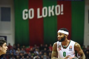 "Локомотив-Кубань" обыграл "Барселону" в матче Евролиги © Елена Синеок, ЮГА.ру