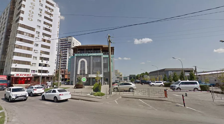 Участок улицы им. Соколова: на котором с 16 августа 2024 г. запрещена стоянка и остановка транспорта &copy;&nbsp;Скриншот сайта Google.com/maps