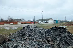 Несанкционированная свалка в поселке МТФ-1 &copy;&nbsp;Фото Дмитрия Пославского, Юга.ру