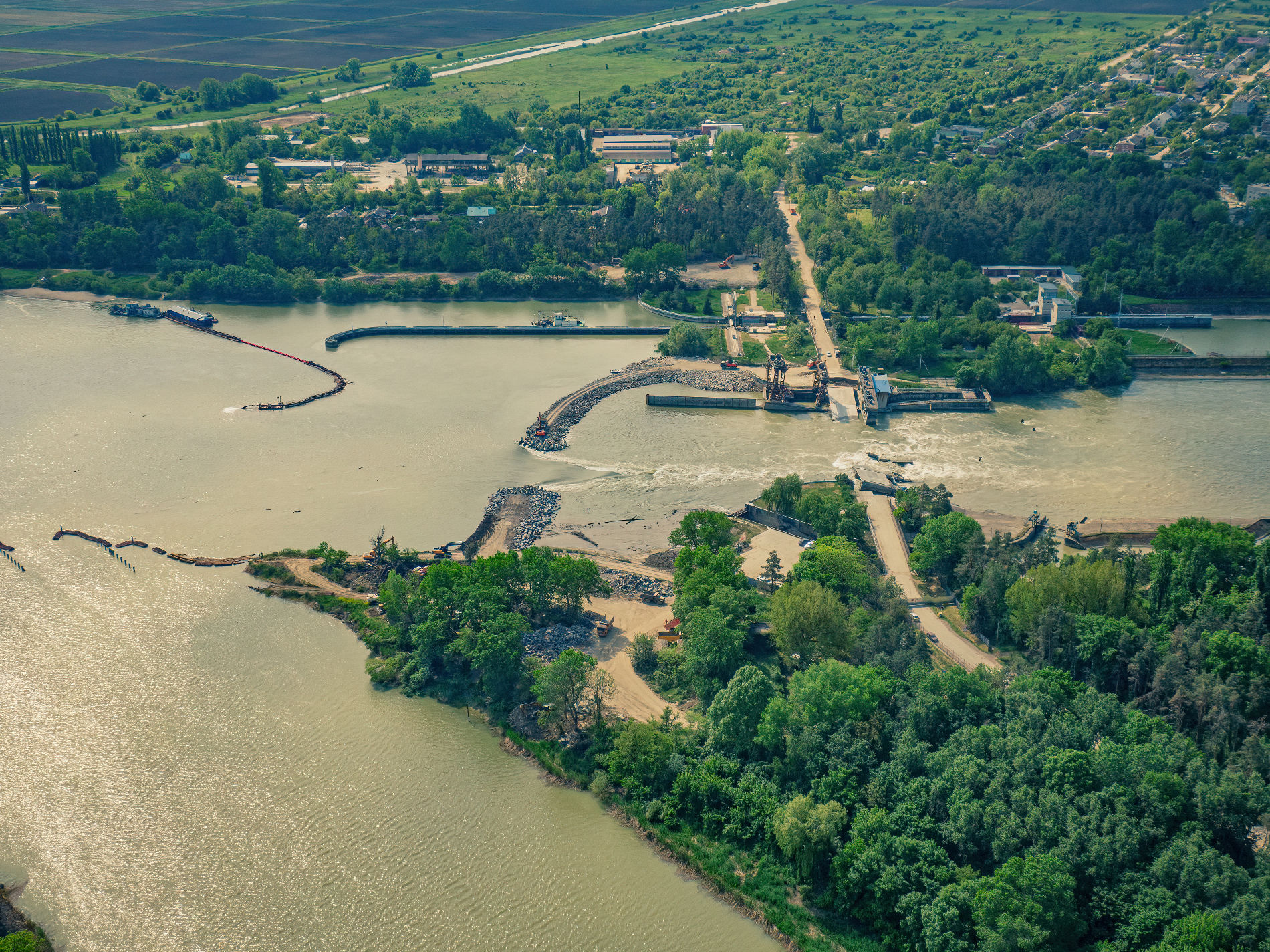 Федоровский гидроузел на реке Кубани, 15 мая 2022 года © Фото Антона Быкова, Юга.ру