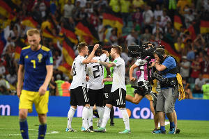 Германия вырвала победу у Швеции на стадионе «Фишт» © Фото Елены Синеок, Юга.ру
