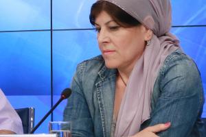  © Член Совета при главе Чечни по развитию гражданского общества и правам человека Хеда Саратов фото с сайта kavkazr.com