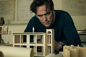 Кадр из фильма «Дом, который построил Джек», реж. Ларс фон Триер, 2018 год   &copy;&nbsp;Фото с сайта kinopoisk.ru