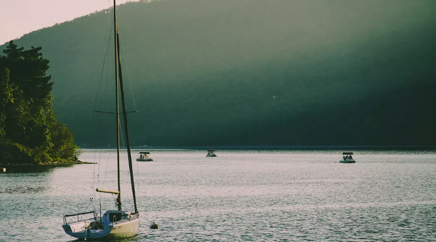 Абрау-Дюрсо &copy;&nbsp;Фото Павла Незнанова, unsplash.com