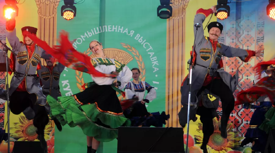 Открытие "Кубанской ярмарки" в Краснодаре  &copy;&nbsp;Елена Синеок. ЮГА.ру