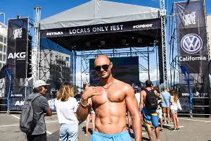 Фестиваль серф-культуры Locals Only в Сочи &copy;&nbsp;Фото Елены Синеок, Юга.ру