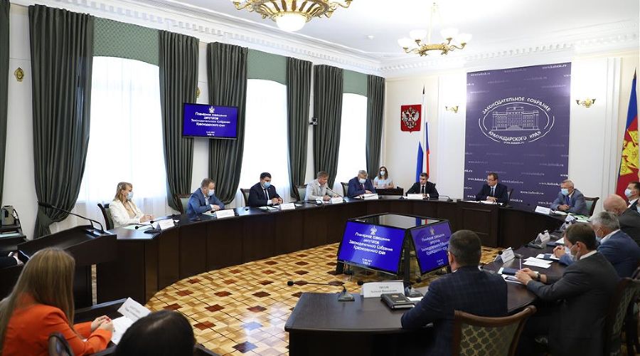  © Фото с сайта Законодательного Собрания Краснодарского края, www.kubzsk.ru