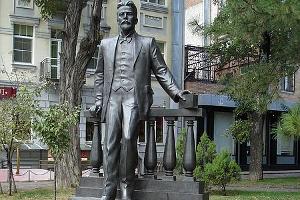 Памятник А.П.Чехову в Ростове-на-Дону © Фото с сайта wikipedia.org