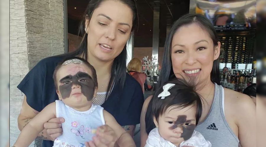 Луна и Деми (справа) &copy;&nbsp;Фото со страницы Luna Tavares Fenner в инстаграме, instagram.com/luna.love.hope