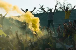Болельщики на матче между &laquo;Кубанью&raquo; и &laquo;Абинском&raquo; &copy;&nbsp;Фото Елены Синеок, Юга.ру