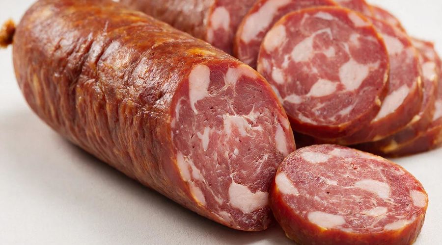 колбаса © Изображение сгенерировано нейросетью Gigachat