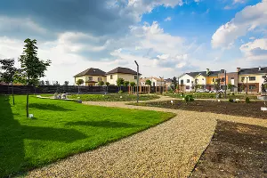 Сквер в микрорайоне «Близкий» &copy;&nbsp;Фото Елены Синеок, Юга.ру