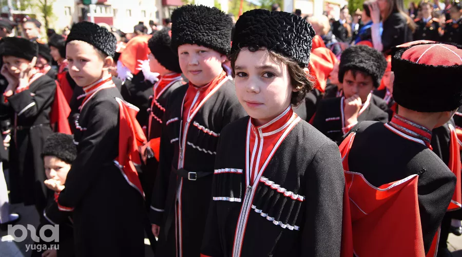 Парад казаков в Краснодаре &copy;&nbsp;Фото Елены Синеок, Юга.ру