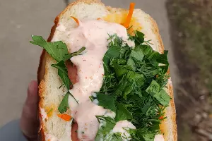 Горбушка с ганноверскими сосисками &copy;&nbsp;Фото Марины Солошко, Юга.ру