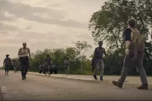 Кадр из трейлера к фильму «Долгая прогулка» &copy;&nbsp;Скриншот видео с Rutube-канала &laquo;Киношные обзоры и трейлеры&raquo;