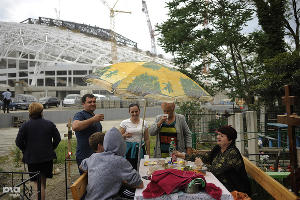 Староверы отметили Радоницу на кладбище центре Олимпийского парка в Сочи  &copy;&nbsp;Михаил Мордасов, ЮГА.ру