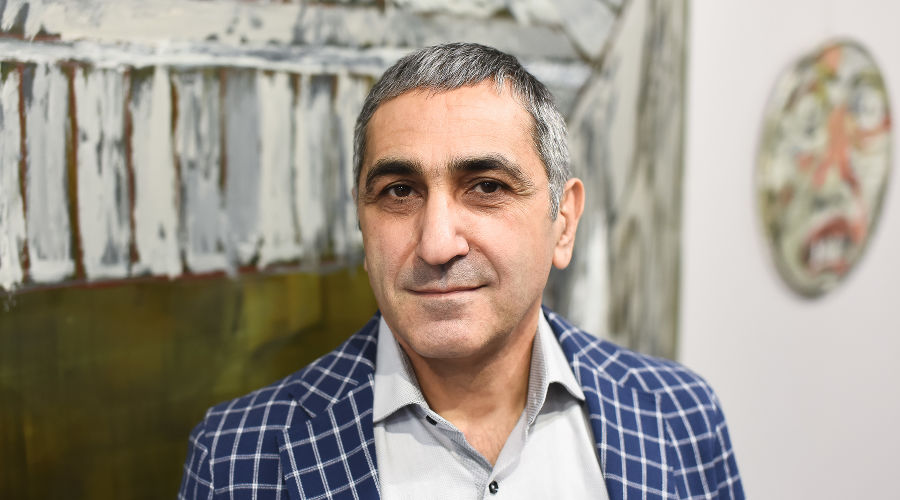 Владелец галереи «Доротея» Артур Григорян © Фото Елены Синеок, Юга.ру