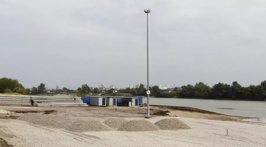 Строительство аллеи 80-летия образования края в Юбилейном микрорайоне Краснодара &copy;&nbsp;Фото пресс-службы администрации Краснодарского края