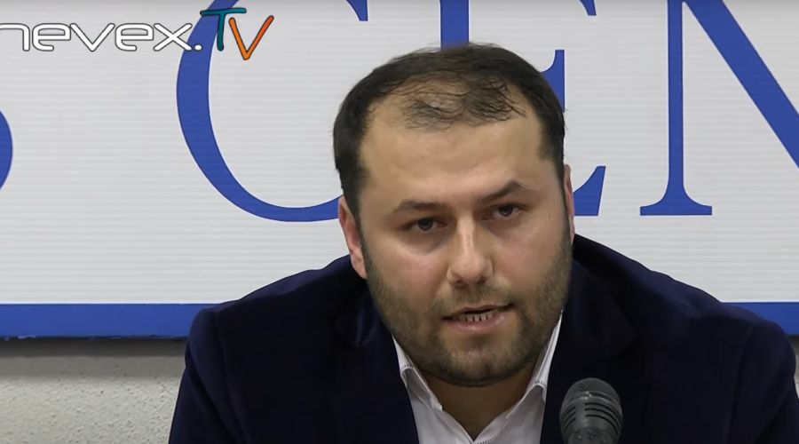 Абакар Абакаров в 2013 году  © Скриншот из видео «Митинг Против Кавказофобии — прямая речь организаторов» с YouTube-канала NevexTV