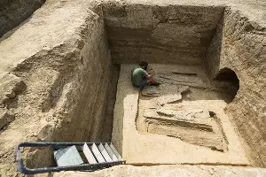 Раскопки в Фанагории. Уцелевшая гробница позднеантичной эпохи &copy;&nbsp;Фото Елены Синеок, Юга.ру