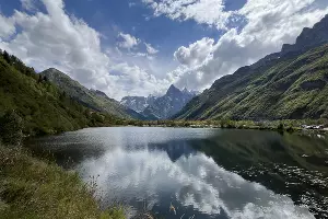 Озеро Туманлы-Кель в Карачаево-Черкесии &copy;&nbsp;Фото Марины Солошко, Юга.ру