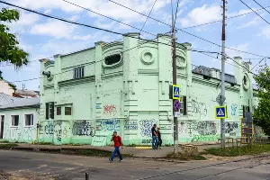 Историческое здание хлебопекарни &copy;&nbsp;Фото Елены Синеок, Юга.ру